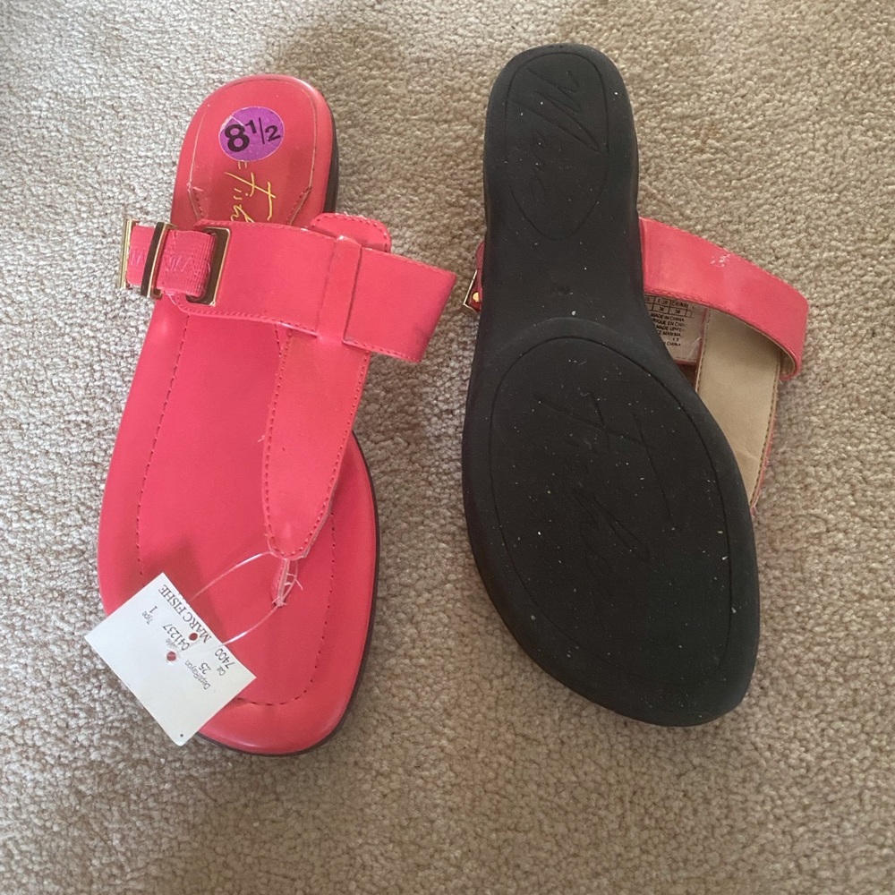 Marc Fisher coral/PinkSandals, patent with Toe Loop Design - Picture 2 of 2